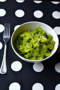 Garlic creamy pesto recipe with no cream; lists a cool trick that tells how to make this
