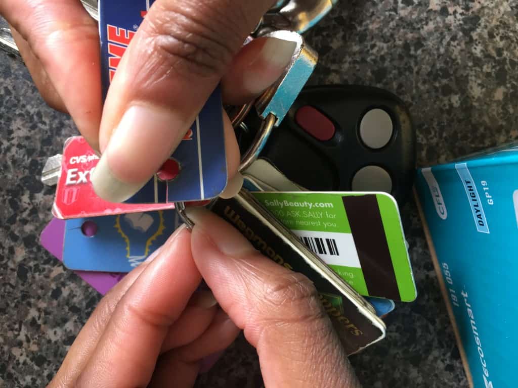 How To Take Loyalty Cards Off A Keychain 2