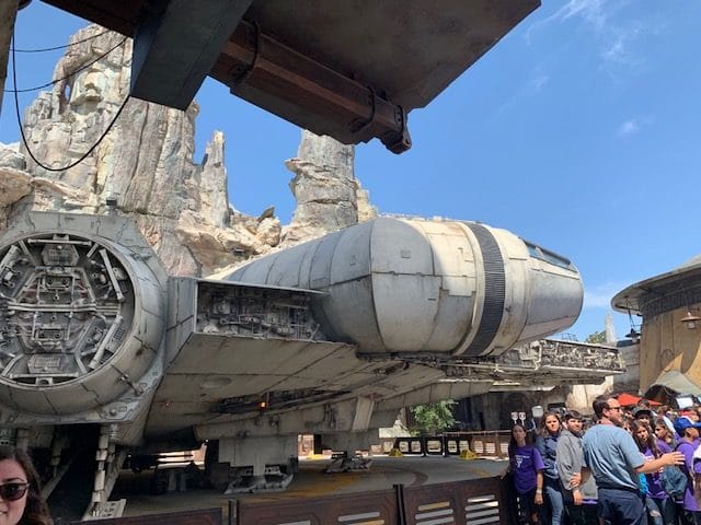 Star Wars Galaxy's Edge is now open! This post is your ultimate Galaxy's Edge with kids guide, including where to rest, use the bathroom, and eat.